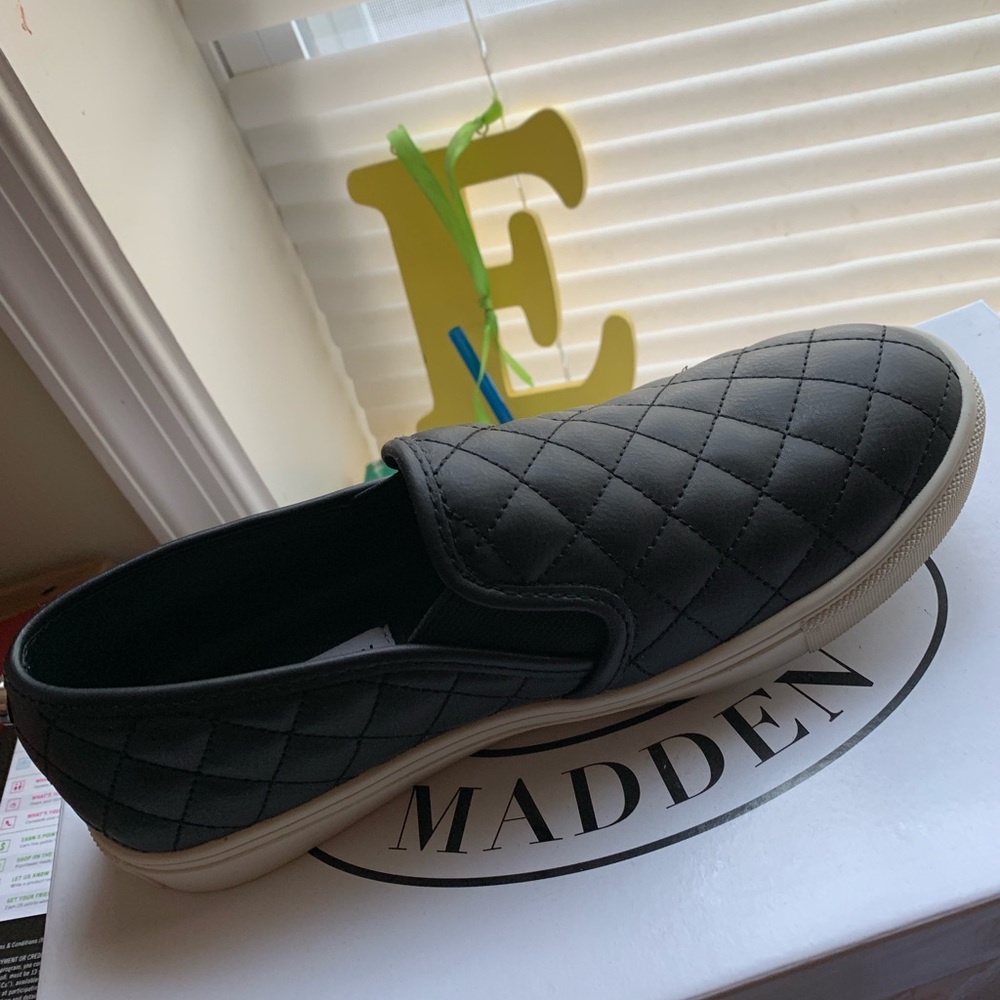 Steve Madden flats